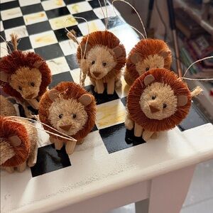 Lion Ornaments set of 8
